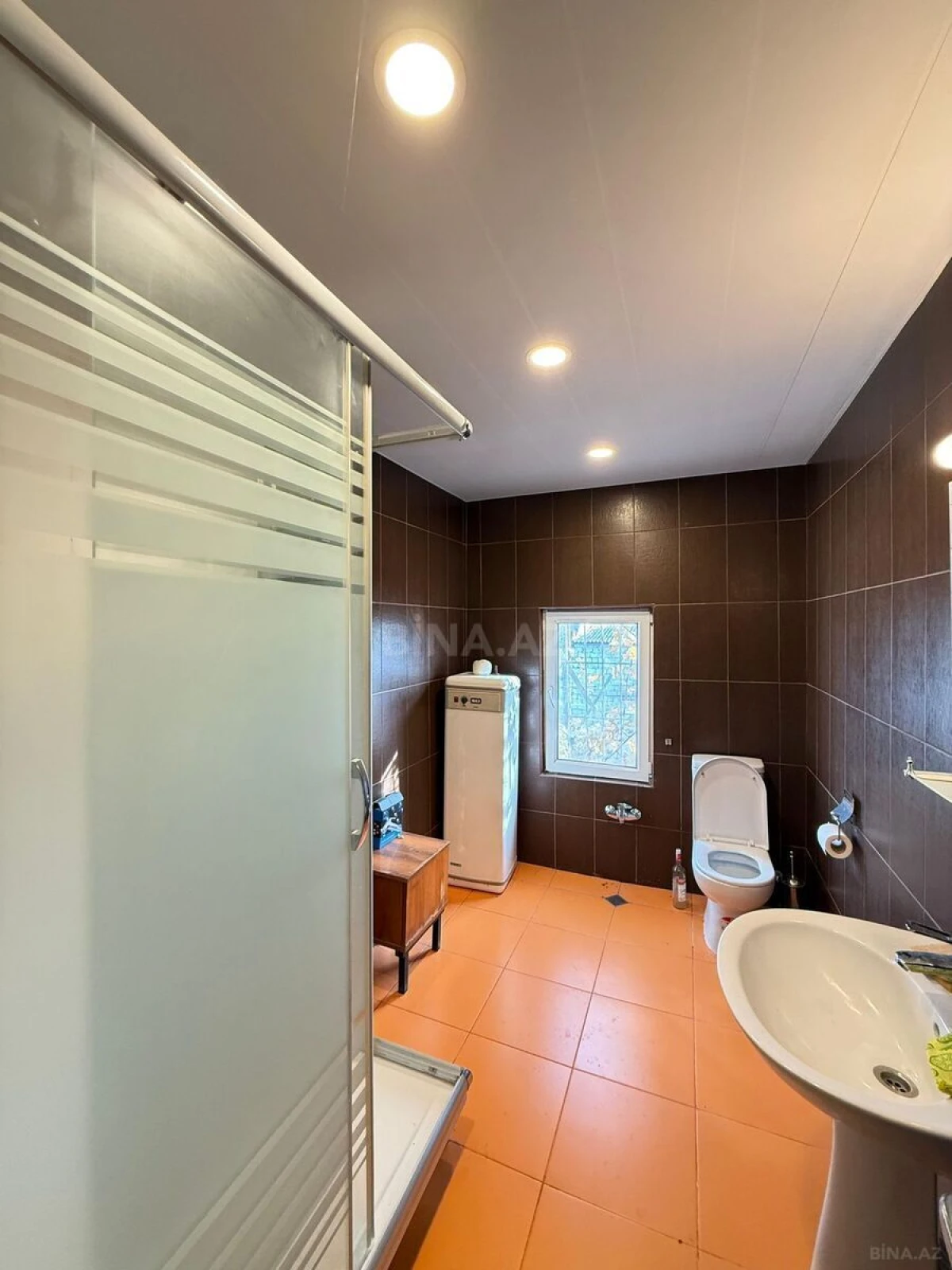 Satılır 5 otaqlı həyət evi 172 m²