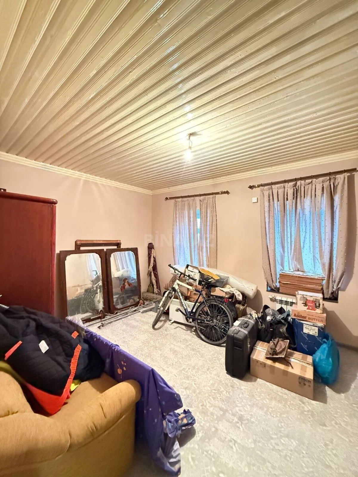 Satılır 5 otaqlı həyət evi 172 m²