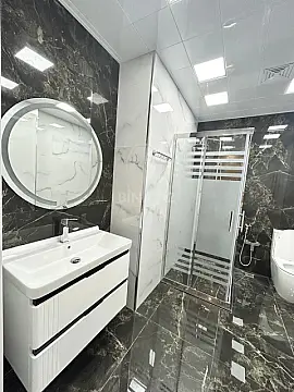 Kirayə verilir 2 otaqlı mənzil 106 m²