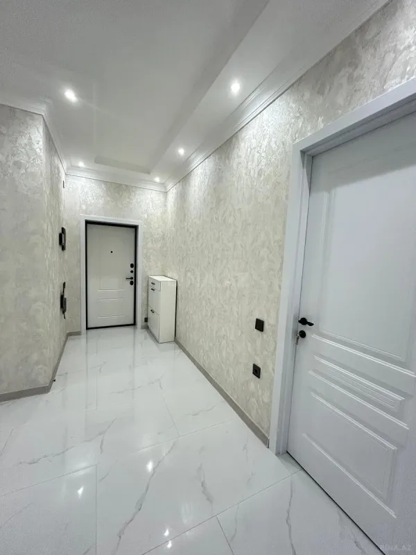 Kirayə verilir 2 otaqlı mənzil 106 m²
