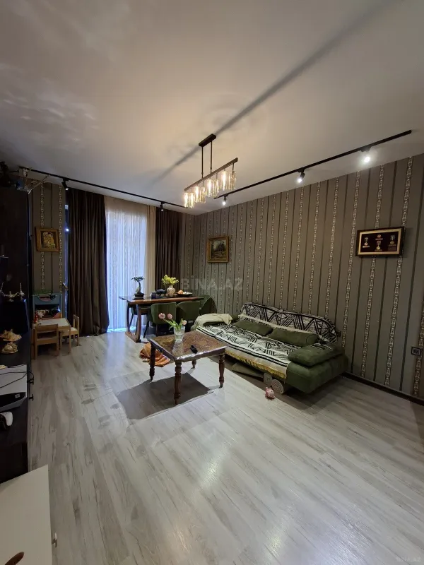 Satılır 2 otaqlı mənzil 65 m²