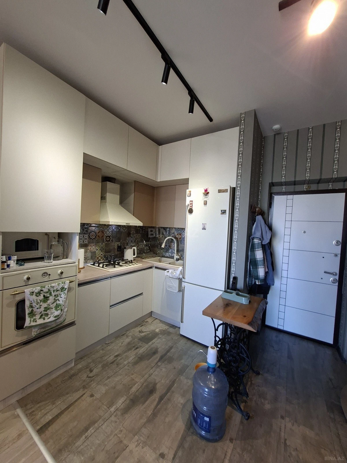 Satılır 2 otaqlı mənzil 65 m²