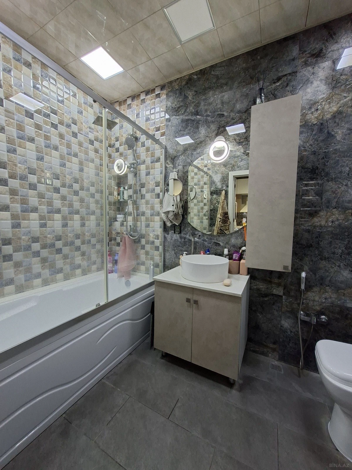 Satılır 2 otaqlı mənzil 65 m²