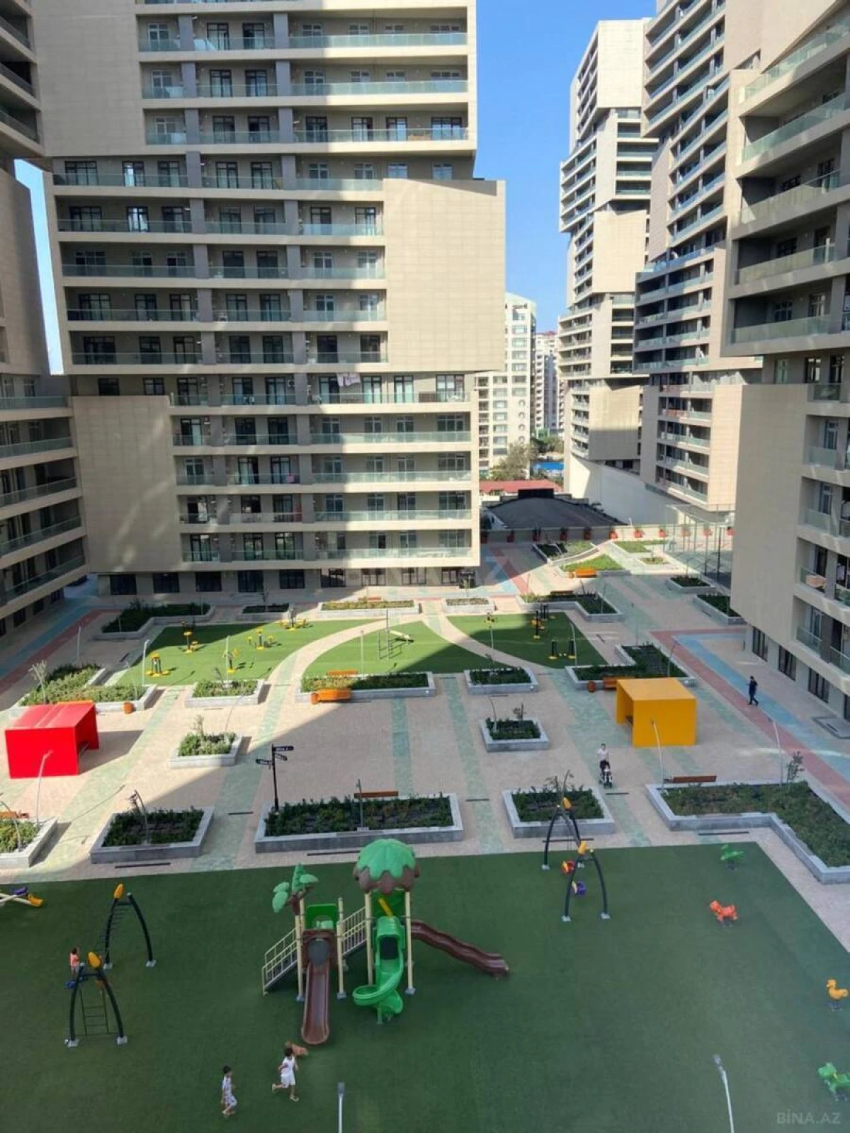 Satılır 2 otaqlı mənzil 65 m²