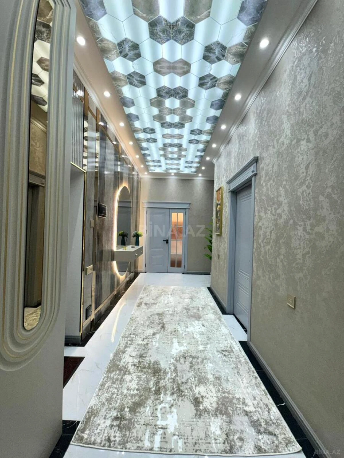 Satılır 3 otaqlı mənzil 106 m²