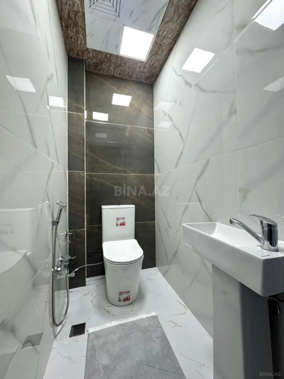 Satılır 3 otaqlı mənzil 106 m²