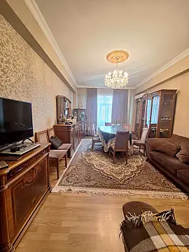Satılır 3 otaqlı mənzil 95 m² — Bakı, İnşaatçılar 3 otaq 95.00 m²