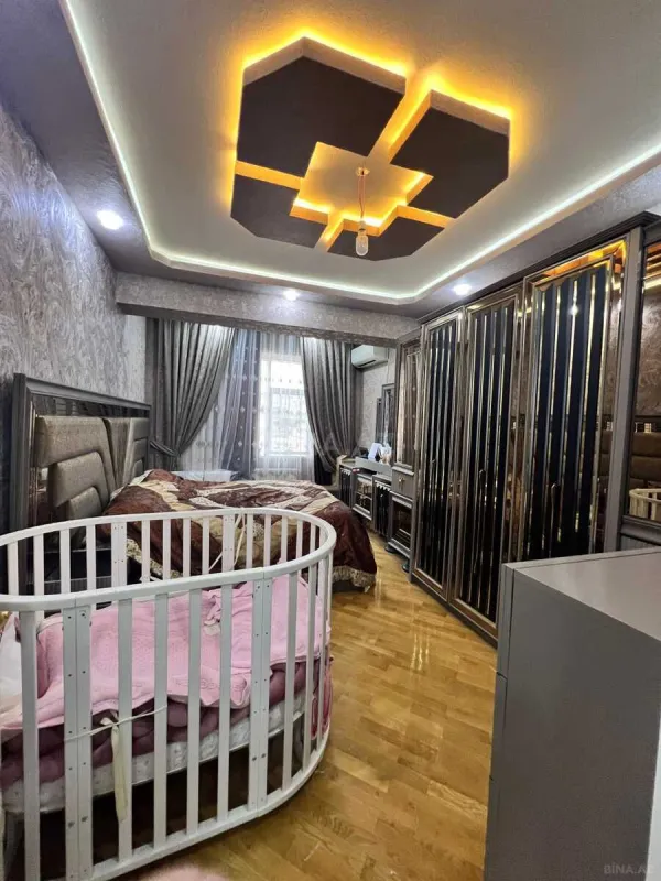 Satılır 3 otaqlı mənzil 120 m²