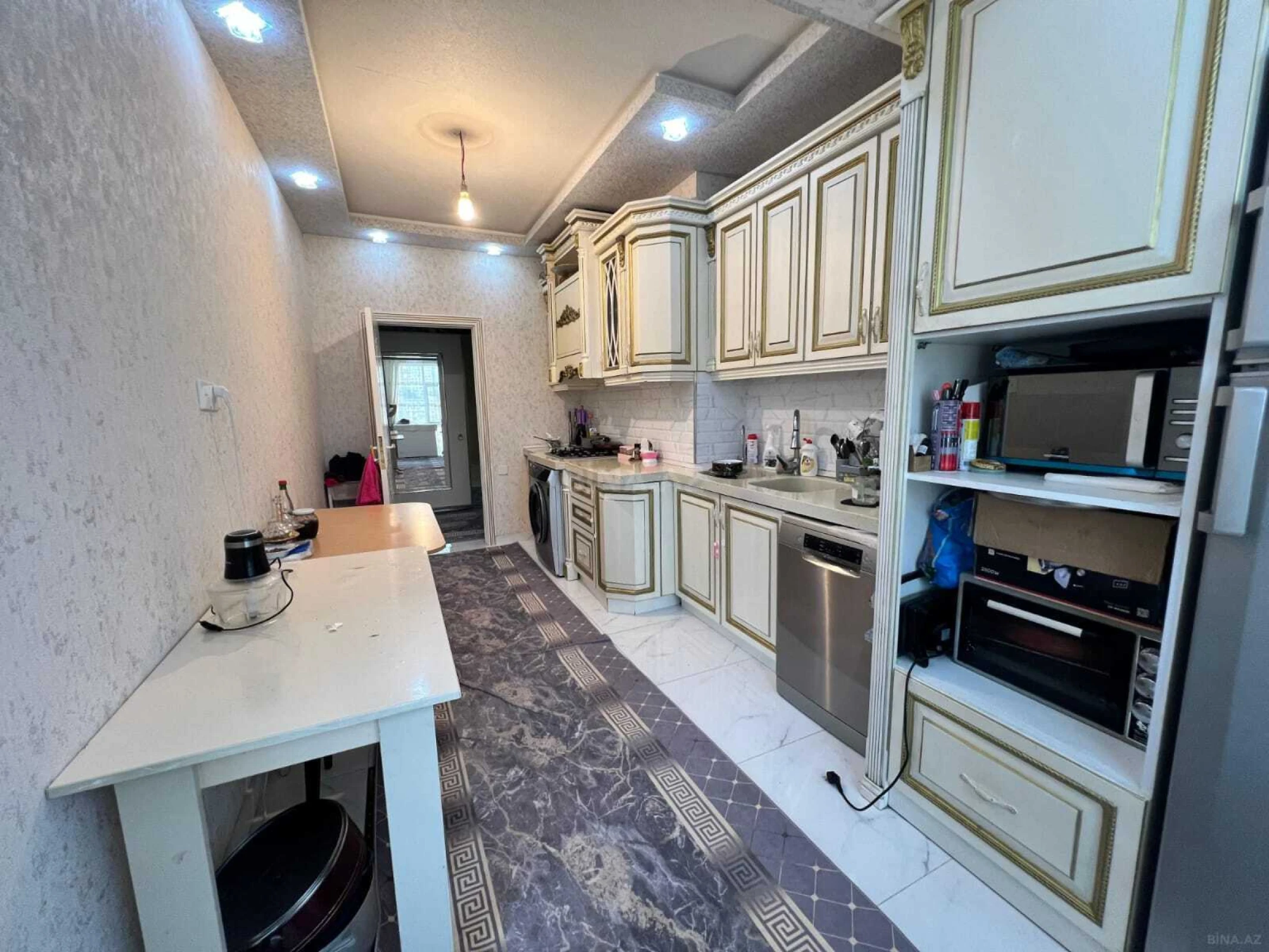 Satılır 3 otaqlı mənzil 120 m²