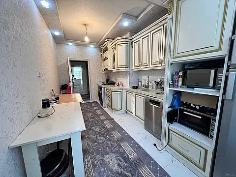 Satılır 3 otaqlı mənzil 120 m²
