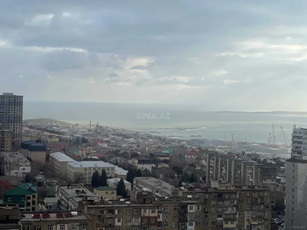 Satılır 3 otaqlı mənzil 120 m²