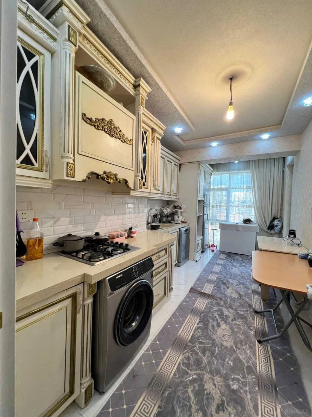 Satılır 3 otaqlı mənzil 120 m²