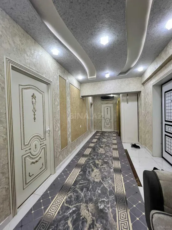 Satılır 3 otaqlı mənzil 120 m²