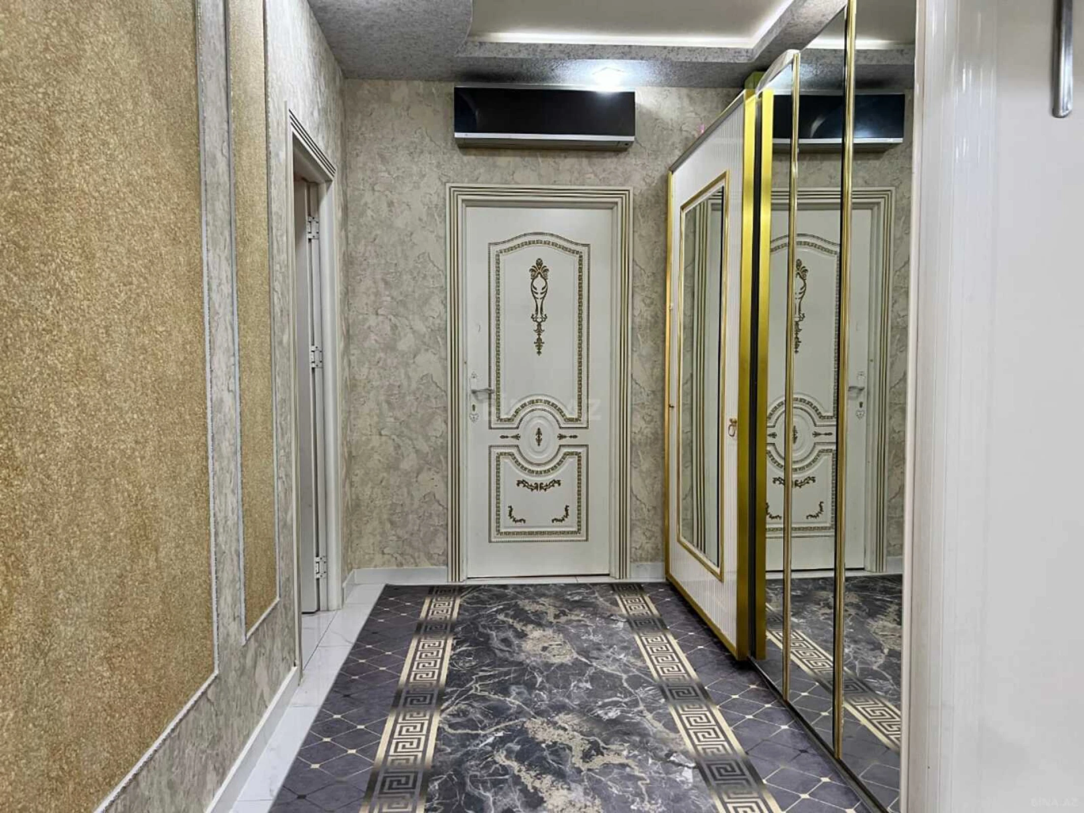Satılır 3 otaqlı mənzil 120 m²