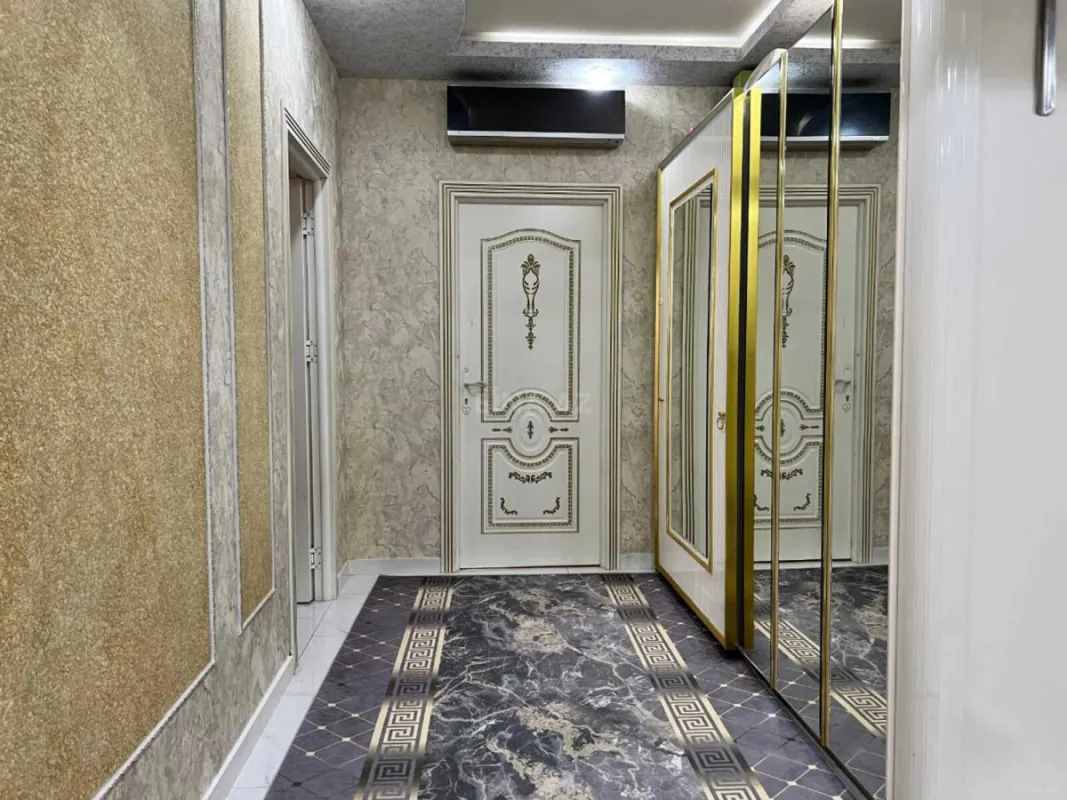 Satılır 3 otaqlı mənzil 120 m²