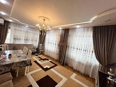 Satılır 3 otaqlı mənzil 120 m²