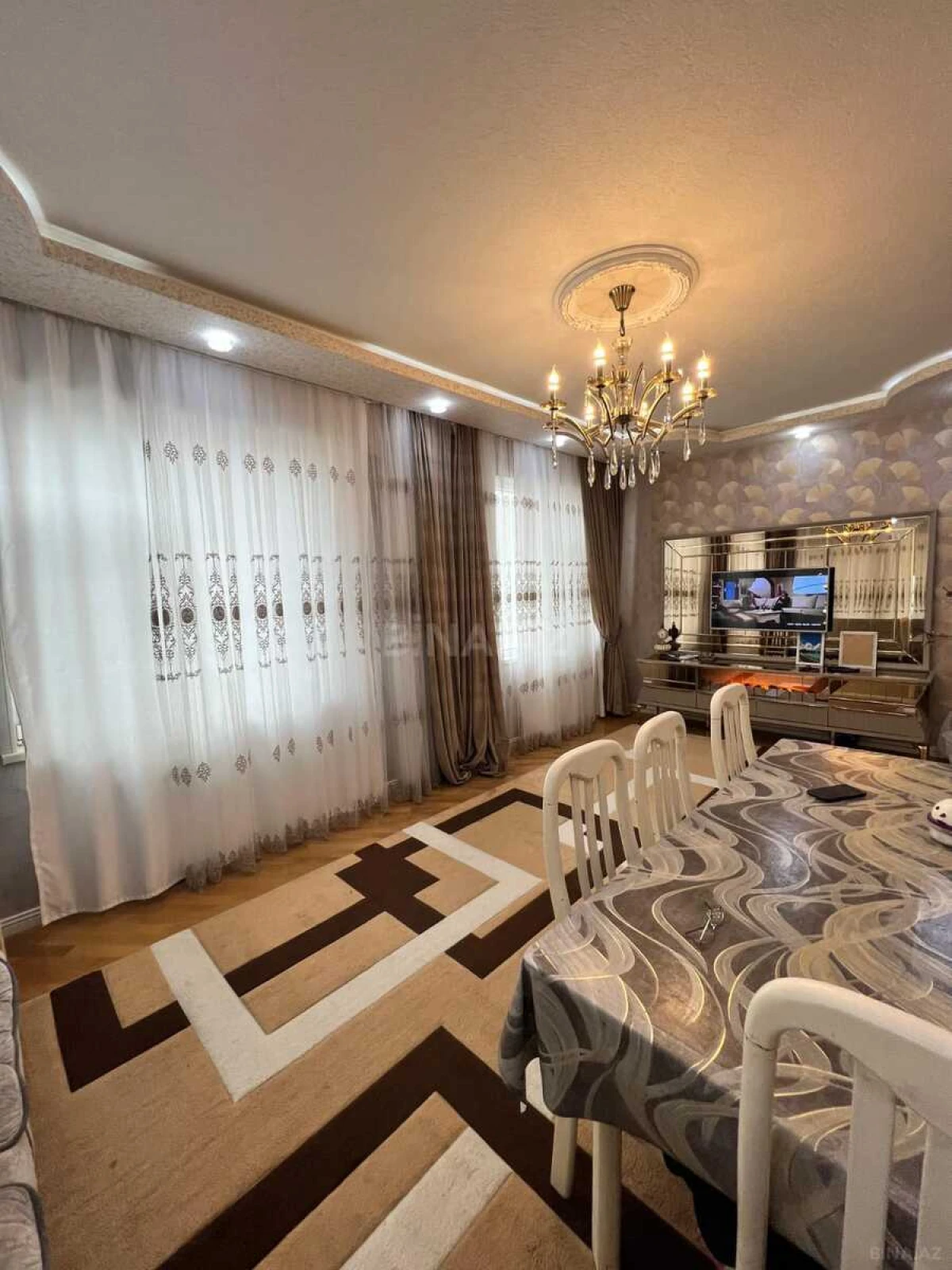 Satılır 3 otaqlı mənzil 120 m²