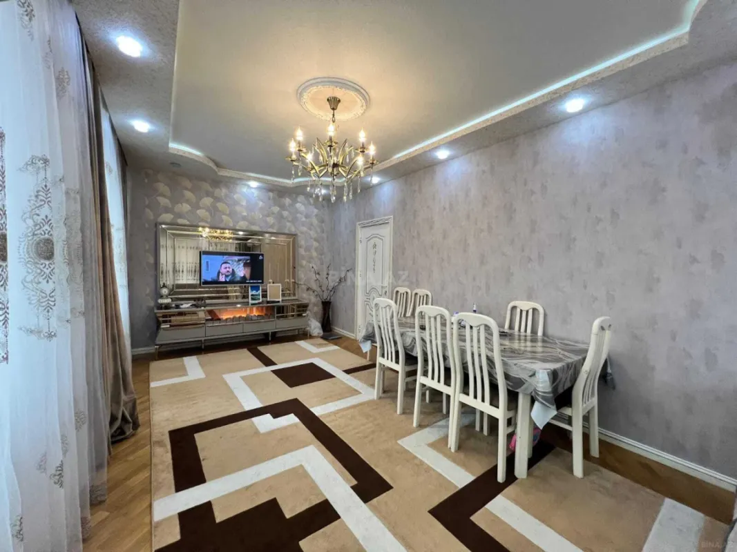 Satılır 3 otaqlı mənzil 120 m²