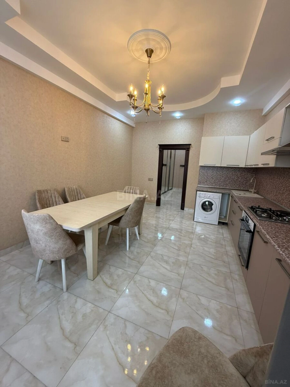 Kirayə verilir 3 otaqlı mənzil 173 m²