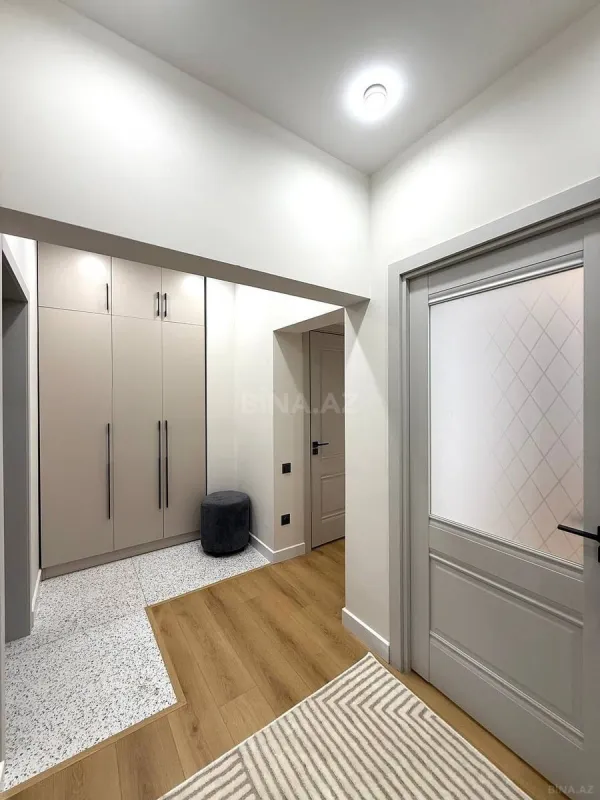 Kirayə verilir 2 otaqlı mənzil 80 m²