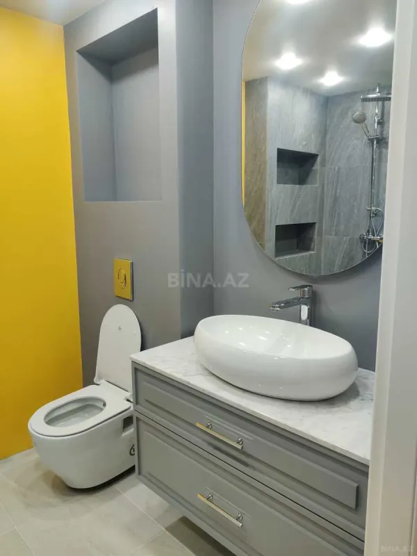 Satılır 4 otaqlı mənzil 139 m²