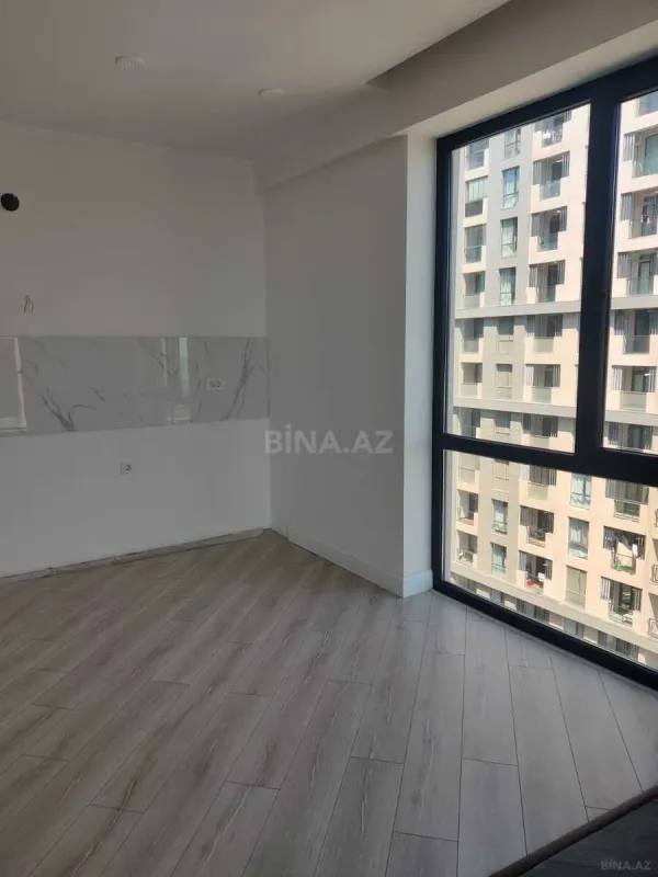 Satılır 4 otaqlı mənzil 139 m²
