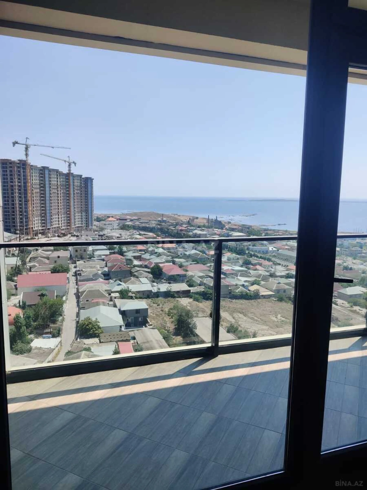 Satılır 4 otaqlı mənzil 139 m²