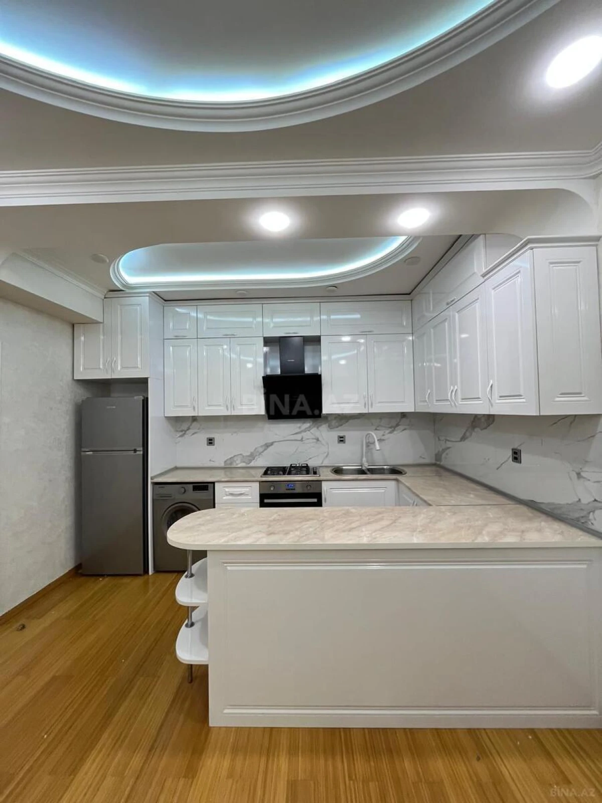 Satılır 2 otaqlı mənzil 55 m²