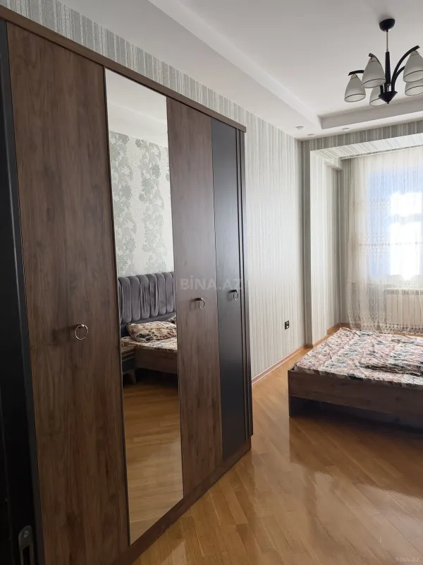 Kirayə verilir 2 otaqlı mənzil 96 m²