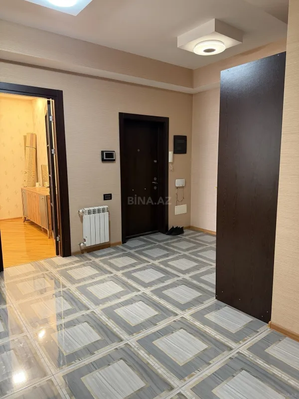 Kirayə verilir 2 otaqlı mənzil 96 m²