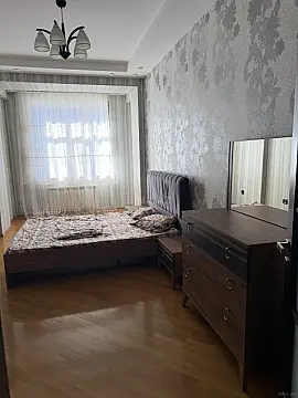 Kirayə verilir 2 otaqlı mənzil 96 m²