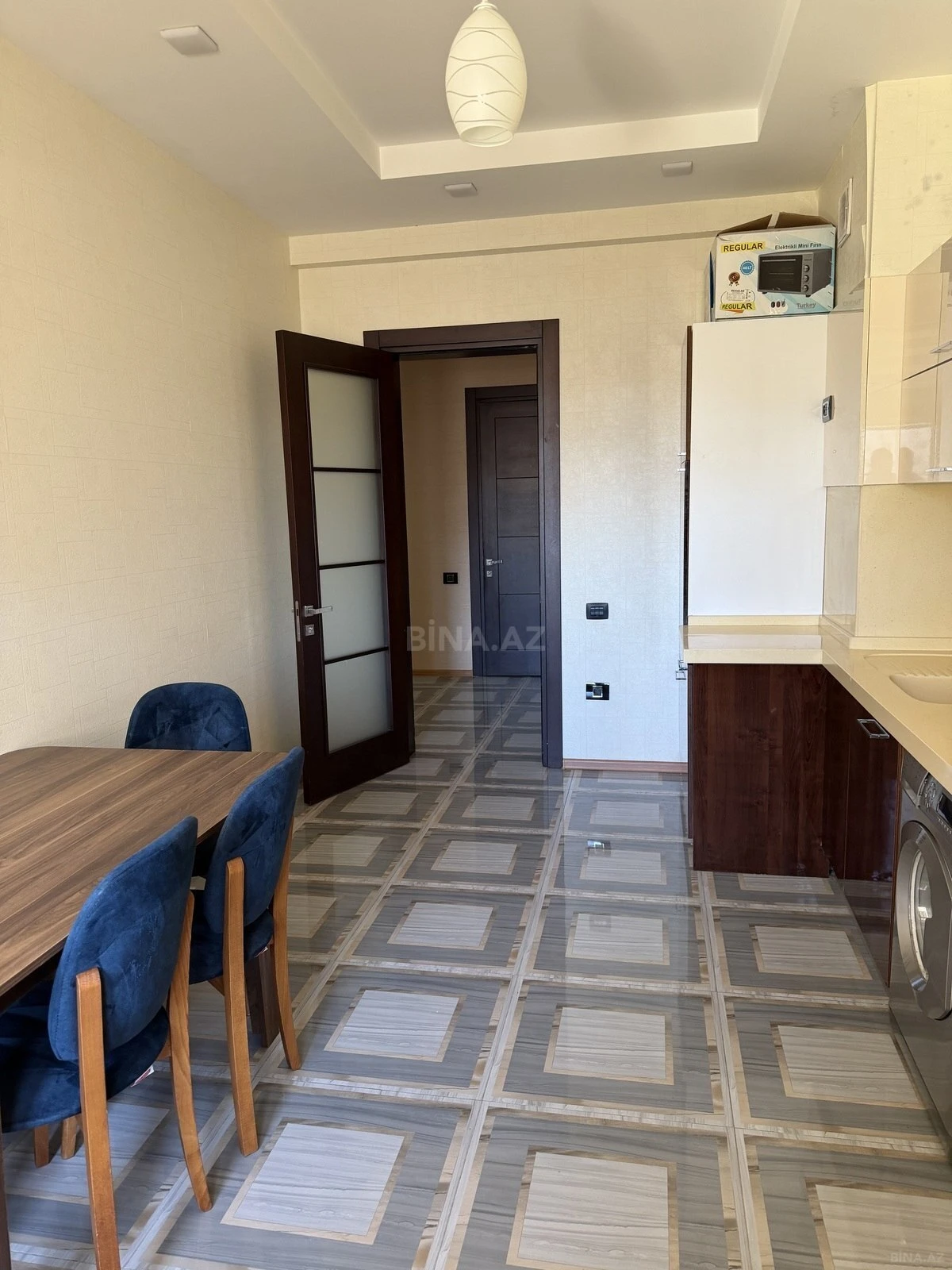 Kirayə verilir 2 otaqlı mənzil 96 m²