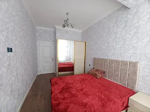 Kirayə verilir 2 otaqlı mənzil 60 m²