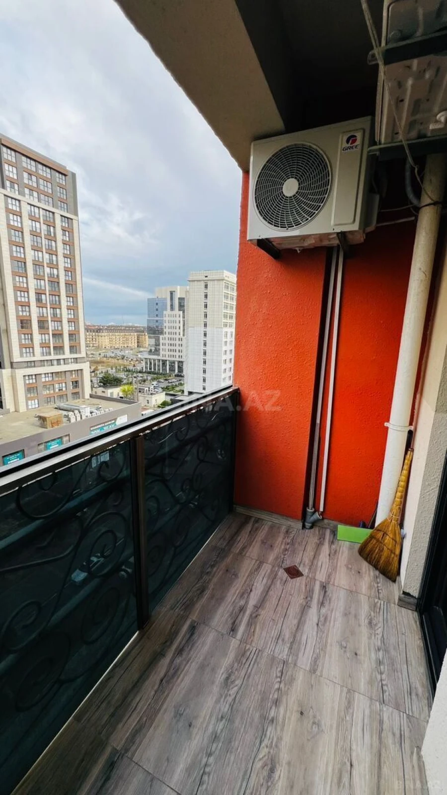 Kirayə verilir 3 otaqlı mənzil 114 m²