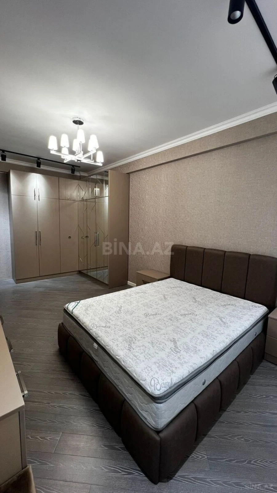 Kirayə verilir 3 otaqlı mənzil 114 m²