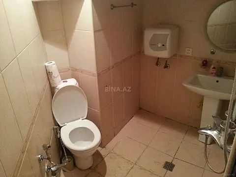 Satılır obyekt 190 m²