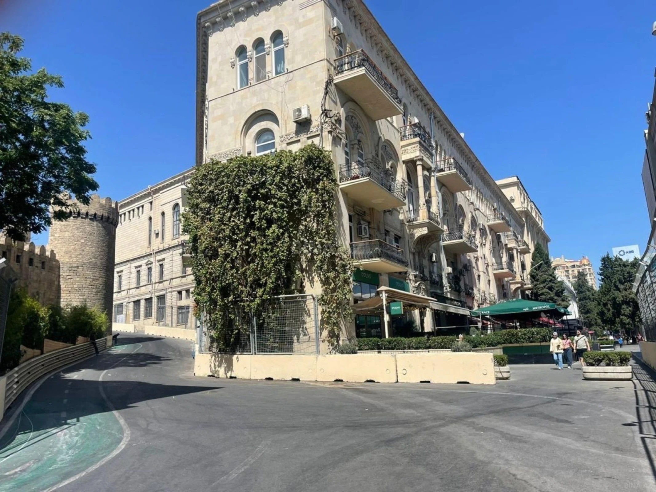 Satılır obyekt 190 m²