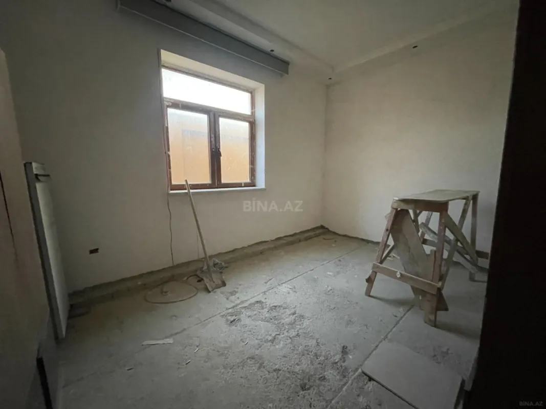 Satılır 8 otaqlı həyət evi 280 m²