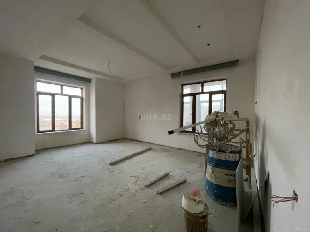 Satılır 8 otaqlı həyət evi 280 m²