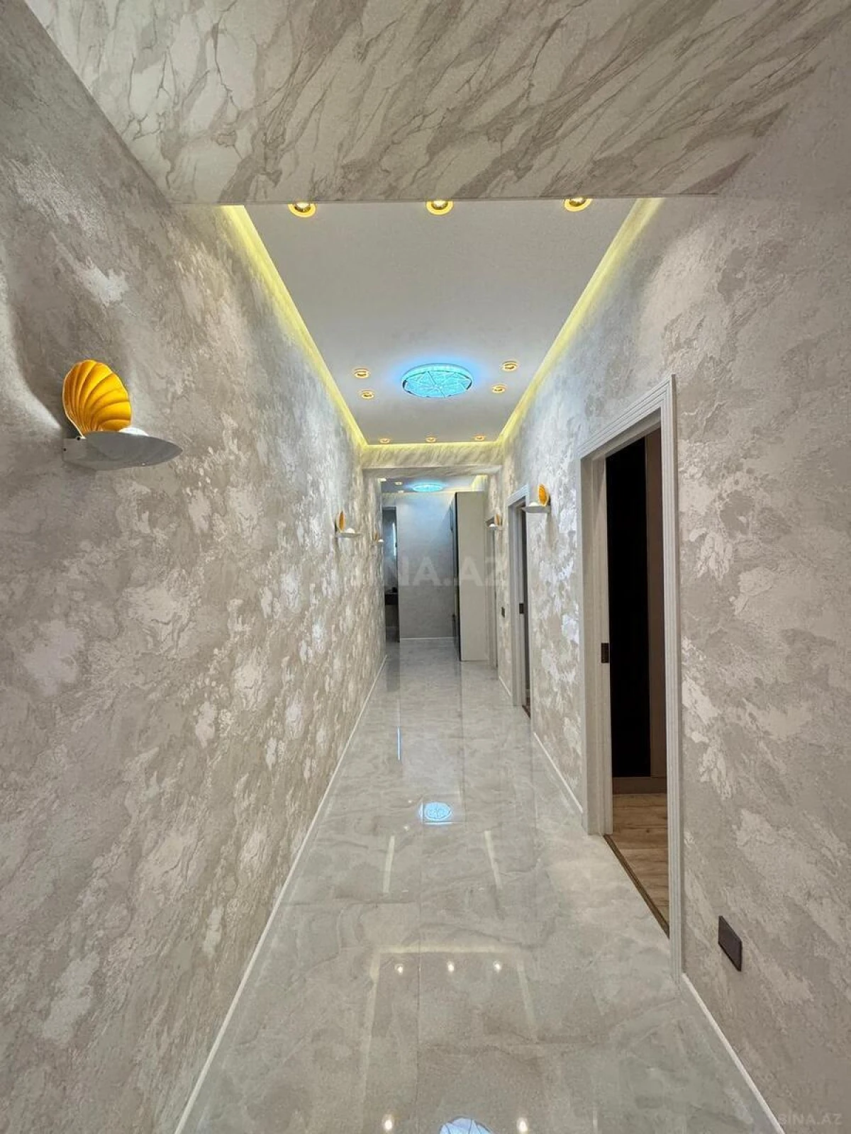 Satılır 3 otaqlı mənzil 113 m²