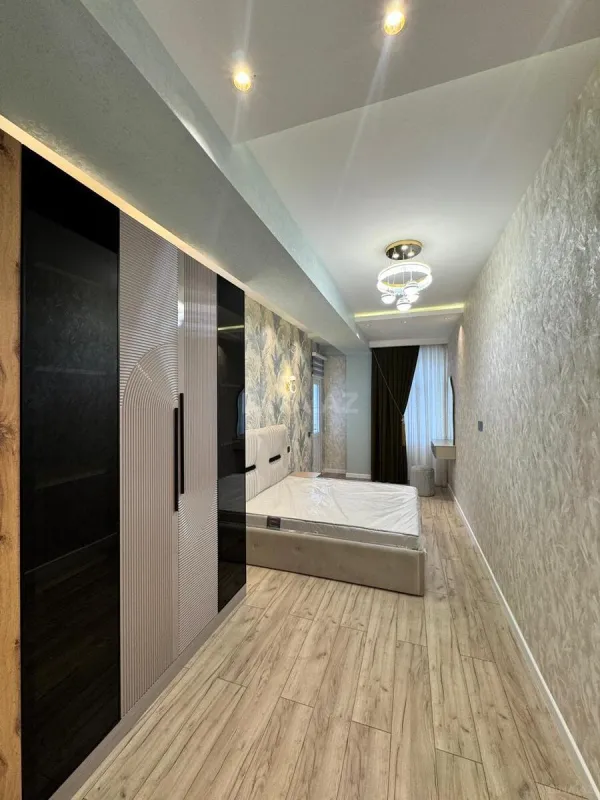 Satılır 3 otaqlı mənzil 113 m²