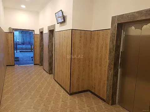 Satılır 4 otaqlı mənzil 204 m²
