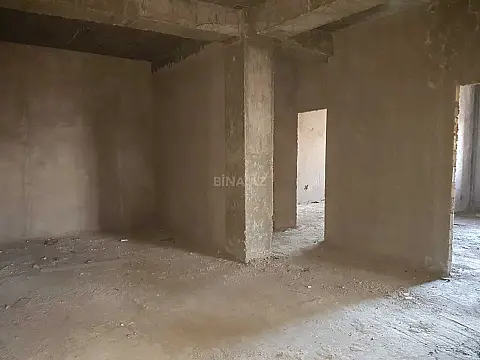 Satılır 4 otaqlı mənzil 204 m²