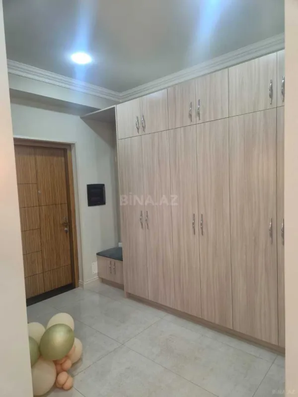 Kirayə verilir 4 otaqlı mənzil 180 m²