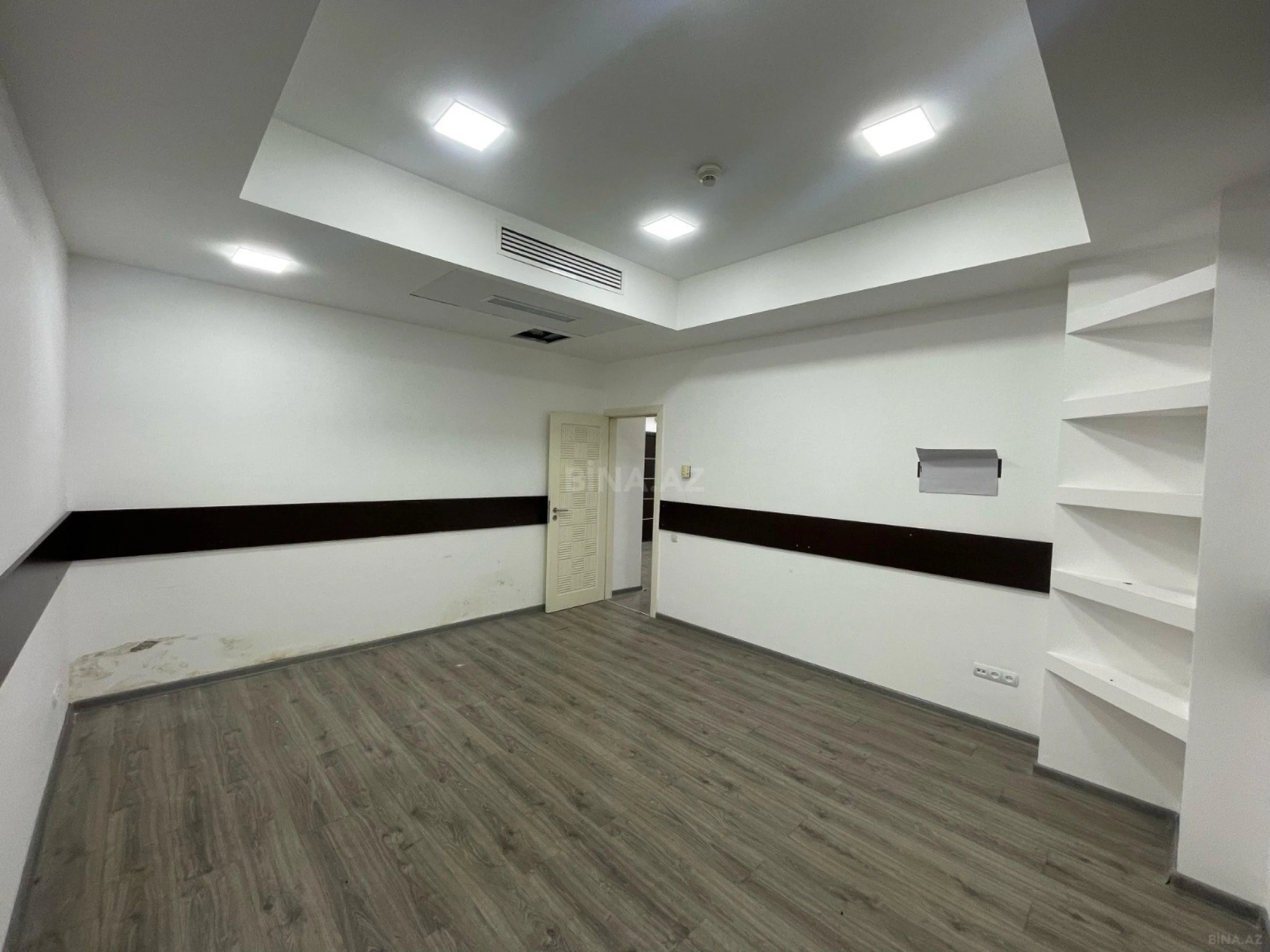 Kirayə verilir 3 otaqlı ofis 110 m²
