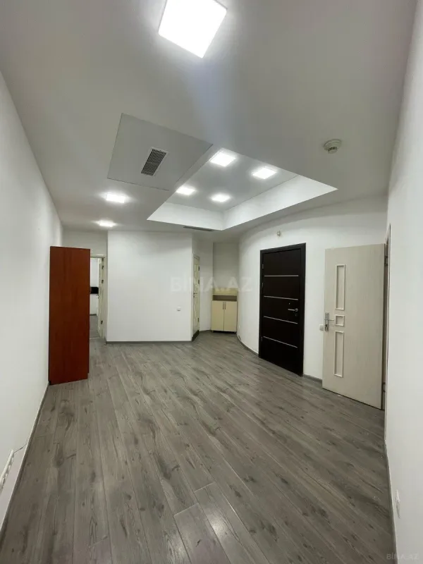 Kirayə verilir 3 otaqlı ofis 110 m²