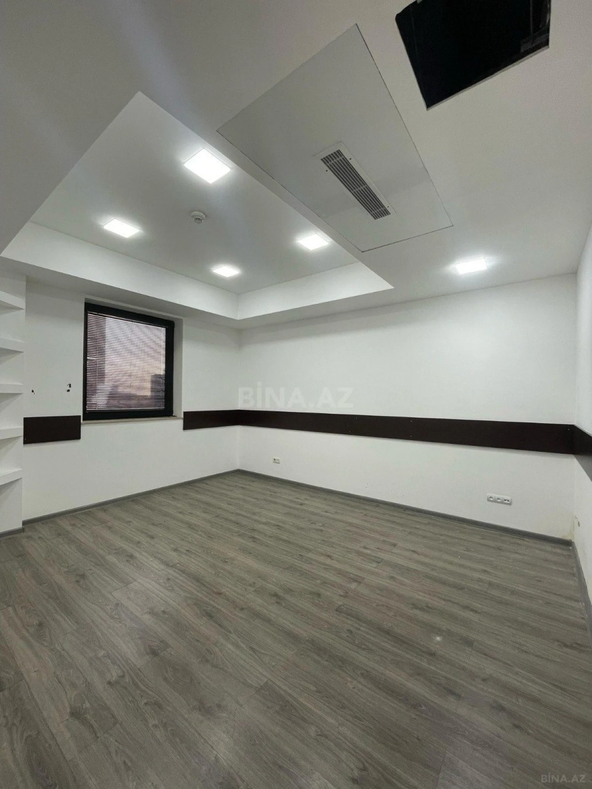 Kirayə verilir 3 otaqlı ofis 110 m²
