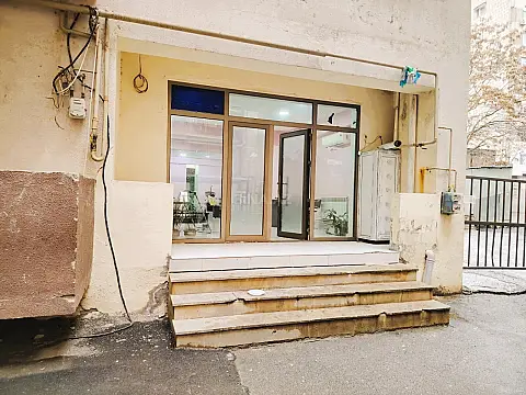 Kirayə verilir obyekt 100 m²