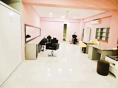 Kirayə verilir obyekt 100 m² — Bakı 100.00 m²