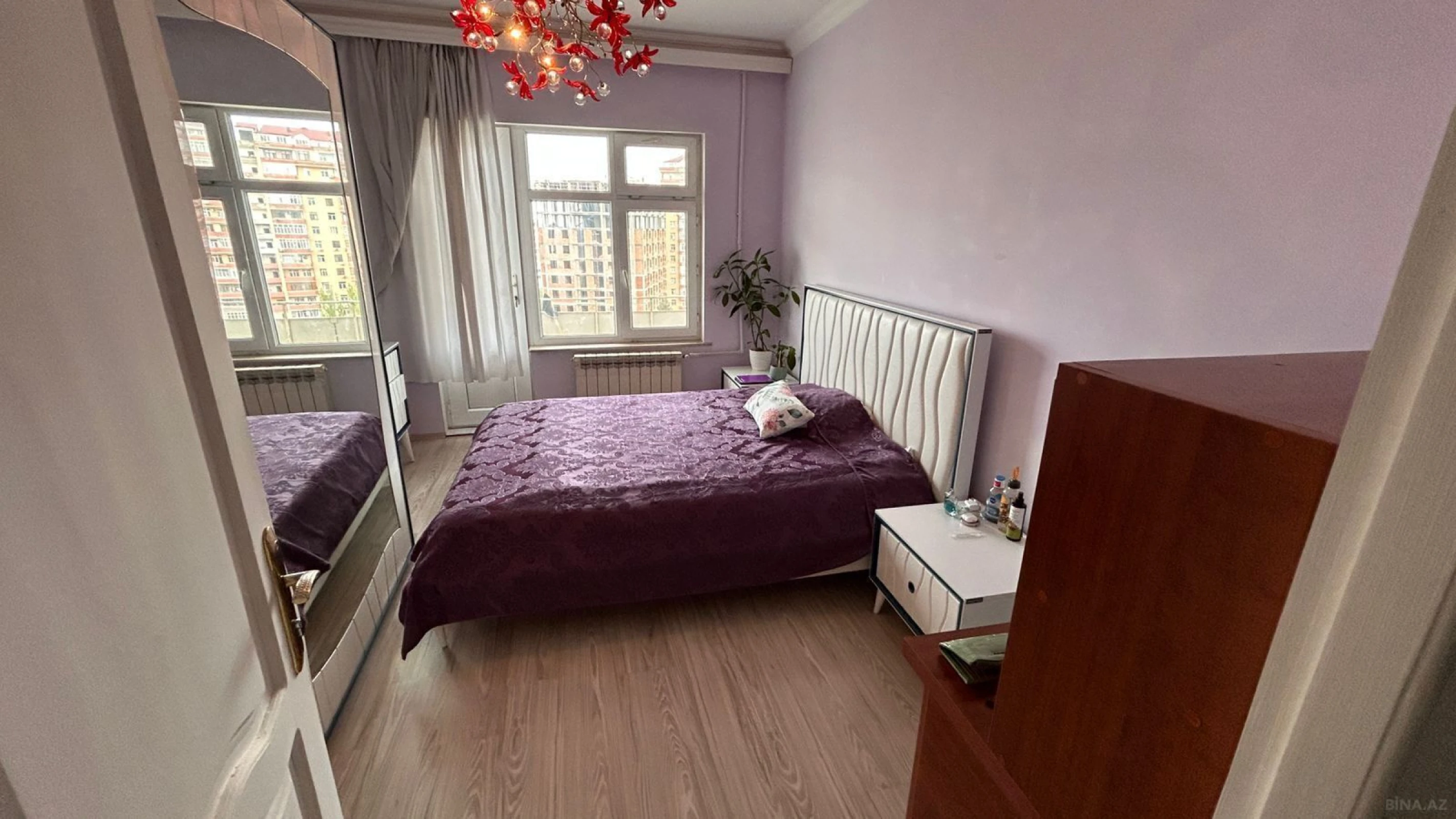 Satılır 4 otaqlı mənzil 110 m²
